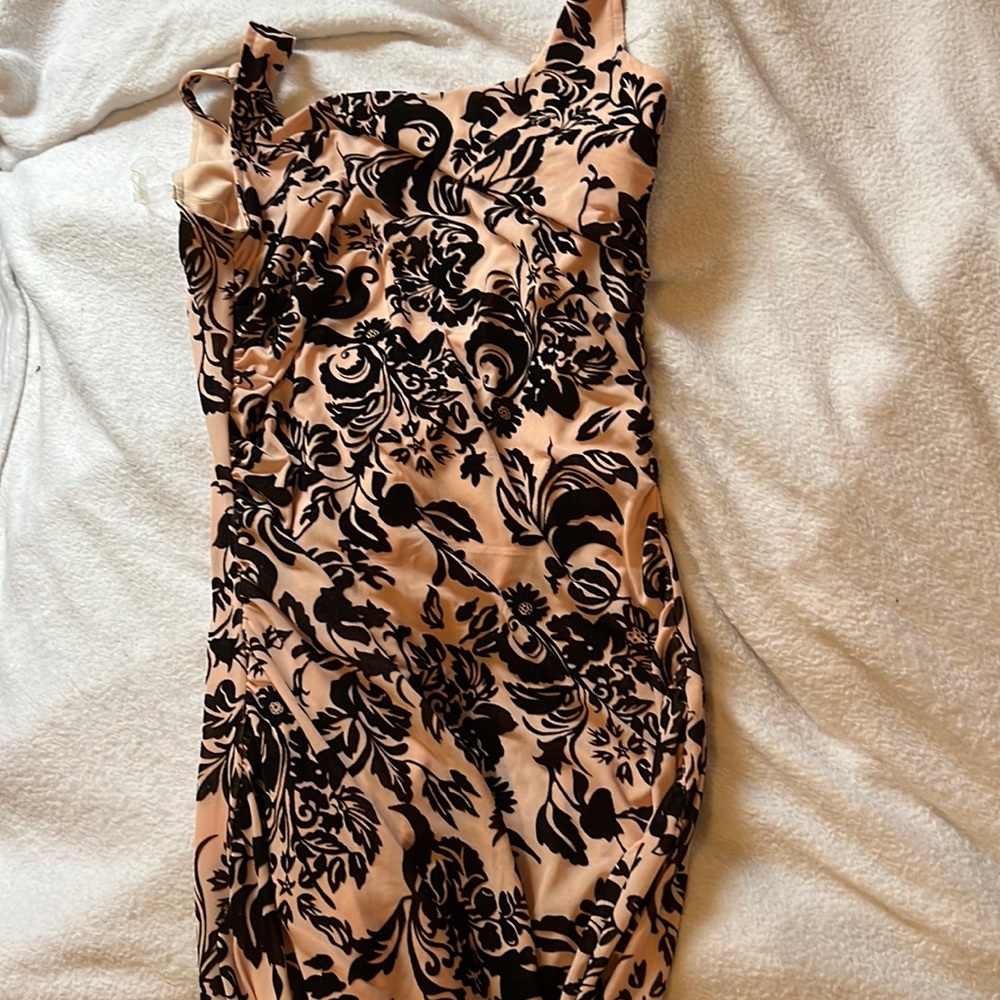 Dress - Picture 1 of 1
